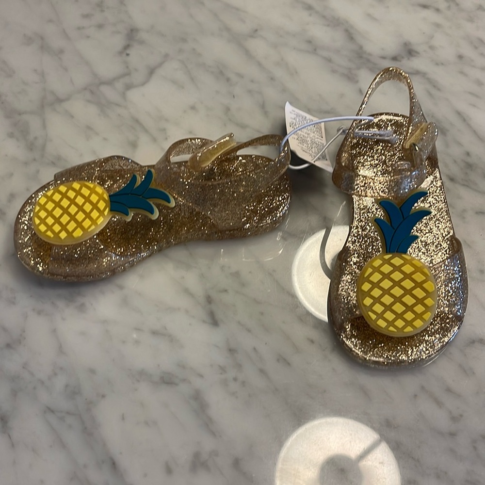 NEW OLD NAVY TODDLER  SIZE 6 T STRAP PINEAPPLE GLITTER JELLY SANDALS tiki